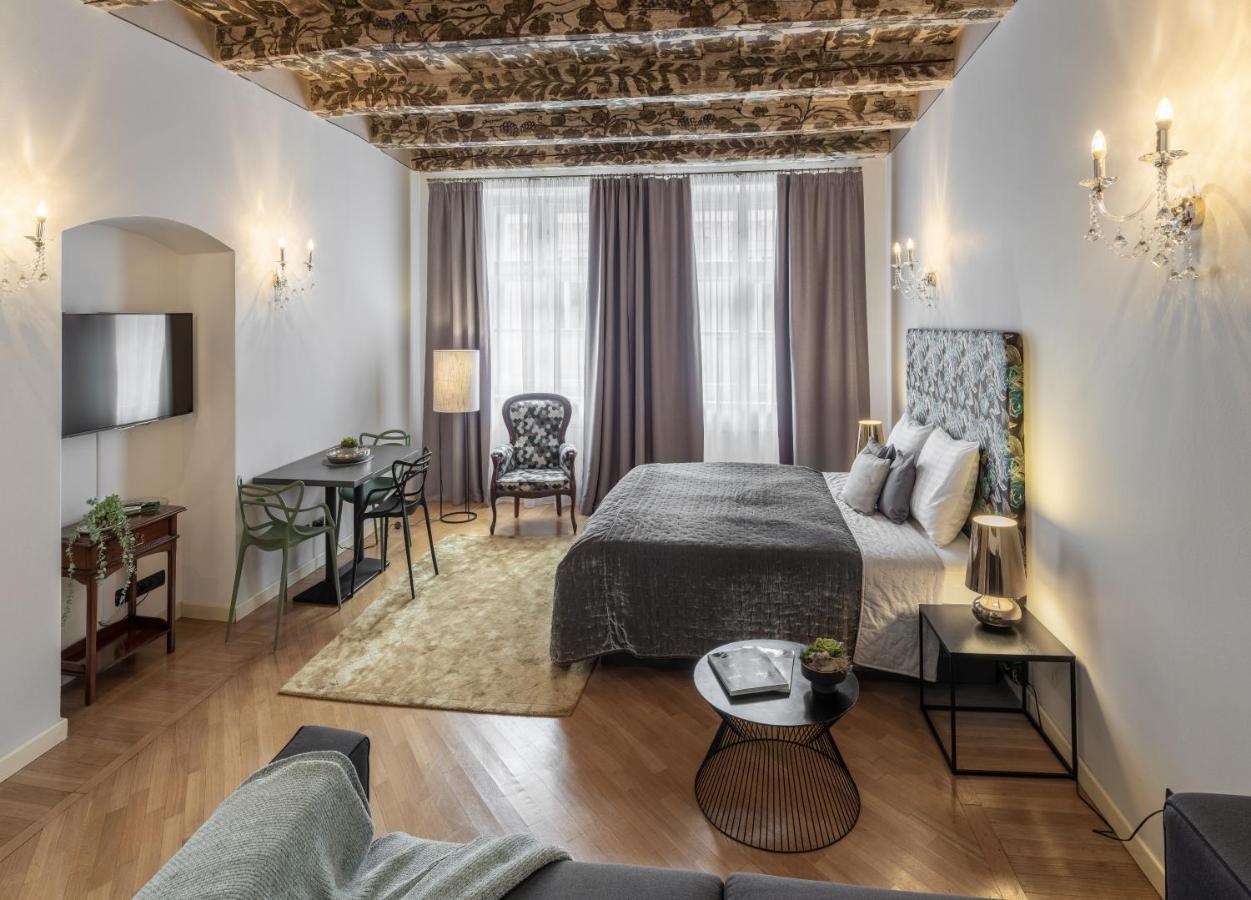 Chateau 9 By Adrez * Praag